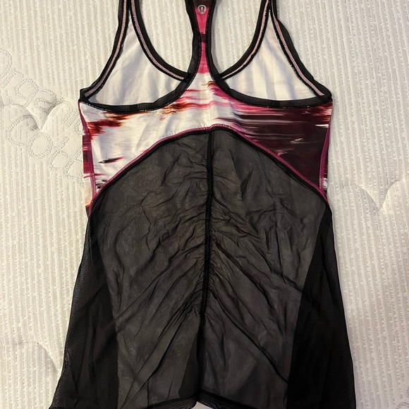 Lululemon women’s tank top - size 04 - Picture 3 of 4